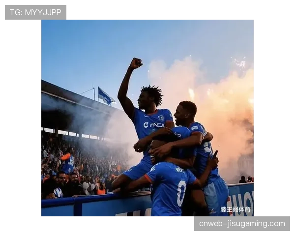 勒沃库森迎战那不勒斯，德意足球风格碰撞引关注